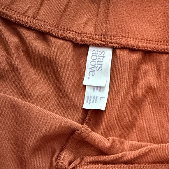 Stars Above Rust Pajama Set - Picture 3 of 5